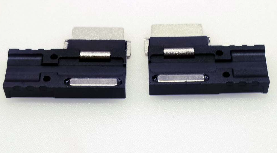 FHM-16N Ribbon Fiber Holder for Sumitomo Quantum-UItra Ribbon16-Core 200um Fiber - Image 2